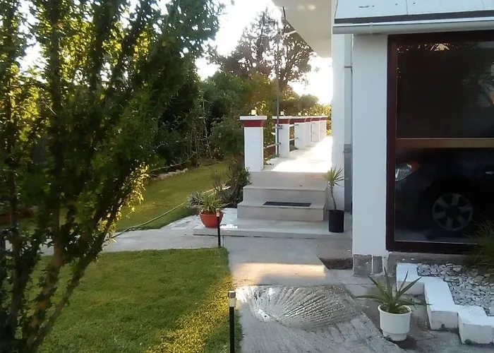 Kaloudis Apartman Ájosz Jeórjosz